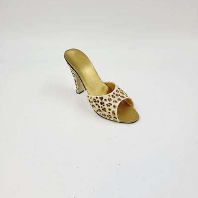 NOSTALGIA CUTE COLLECTABLE SHOE