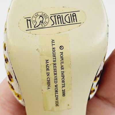 NOSTALGIA CUTE COLLECTABLE SHOE