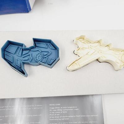 FANTASTIC STAR WAR COLLECTABLE COOKIE CUTTER SET