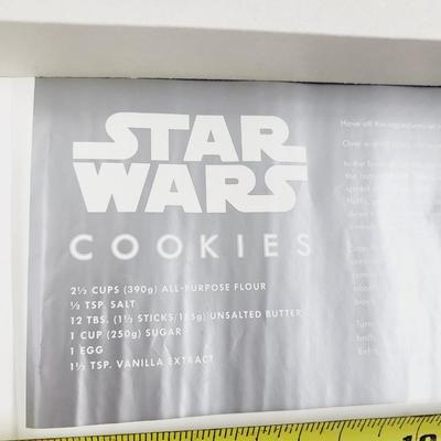 FANTASTIC STAR WAR COLLECTABLE COOKIE CUTTER SET