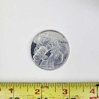 ORIGINAL SPACE JAM VHS W/ COLLECTABLE SILVER TONED COIN