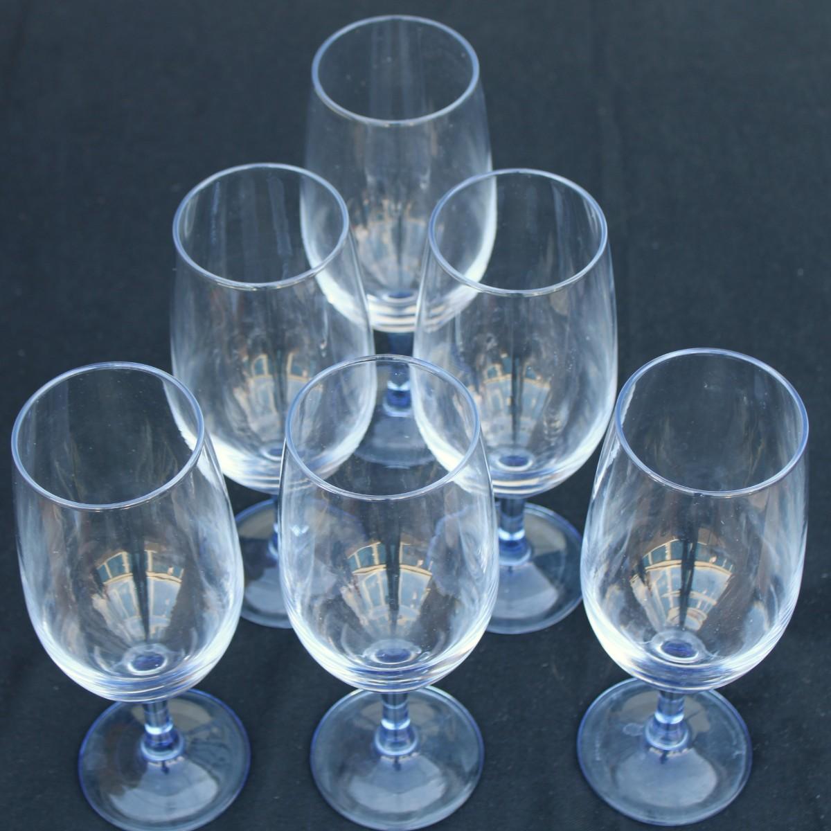 Set of 6 blue tinted stemmed water glasses. Excellent condition