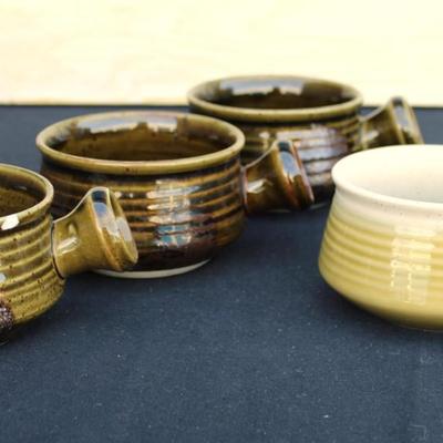 Vintage set of 4 French Onion Soup Bowls.  Modern Mid Century Dishes.  Genuine Stoneware.  3 matching, one a lighter color.