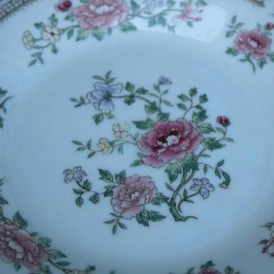 "International Porcelain The Kensington (Gardena) China set.  Pattern 1560.  7 large plates, one large bowl, one large platter, 8...