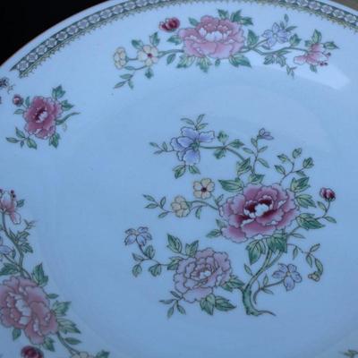 "International Porcelain The Kensington (Gardena) China set.  Pattern 1560.  7 large plates, one large bowl, one large platter, 8...