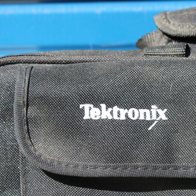 Tektronix TDS 2014 Four Channel Digital Color Storage Oscilloscope