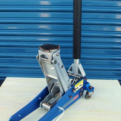 Pittsburgh Racing 1.5 ton Floor Jack