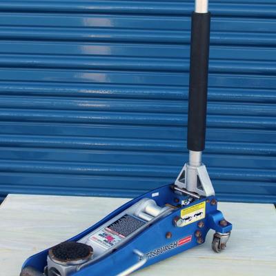 Pittsburgh Racing 1.5 ton Floor Jack