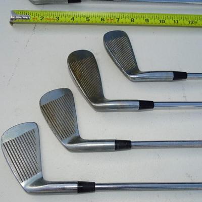 Set of Northwestern Gold Clubs plus bag. Various conditions