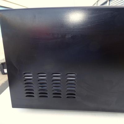 Hamilton Beach microwave, sold by Wal-Mart Stores.  Model: EM031M27ZC-X1.  Good condition