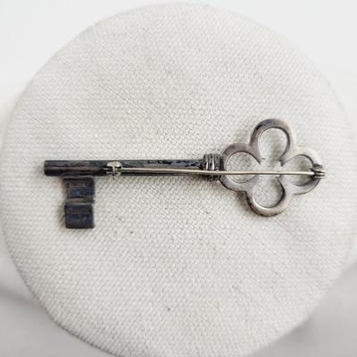 VINTAGE TAXCO STERLING SKELETON KEY PIN