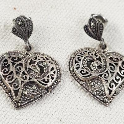 . 825 STERLING DETAILED HEART EARRING