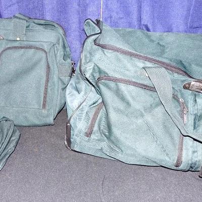 Green Three-piece Luggage Set