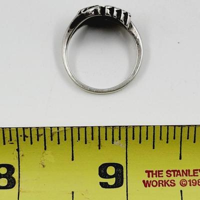 . 925 STERLING LEAF DECORATED RING