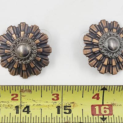 FANTASTIC FLOWER DESIGNED COPPER EARRINGS