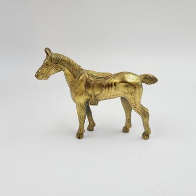 VINTAGE GOLD TONED HORSE PIN