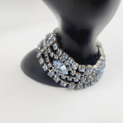 BEAUTIFUL VINTAGE WEISS FAUX RHINESTONE JEWELED CLASP BRACELET