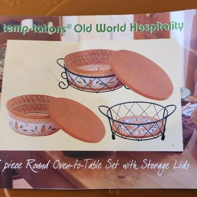 Temp-tations by Tara Old World Hospitality 6 Piece Round Oven-to-Table Set with Storage Lids