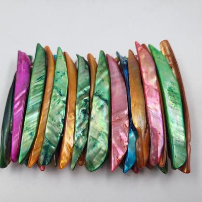 MULTICOLORED DYED ABALONE SHELL STRETCH BRACELET