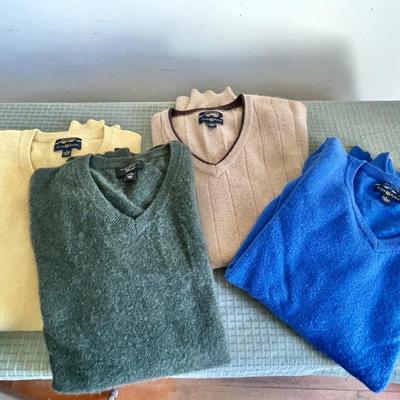 Lot 112 Cashmere Sweaters 4 by Club Room Size Large
