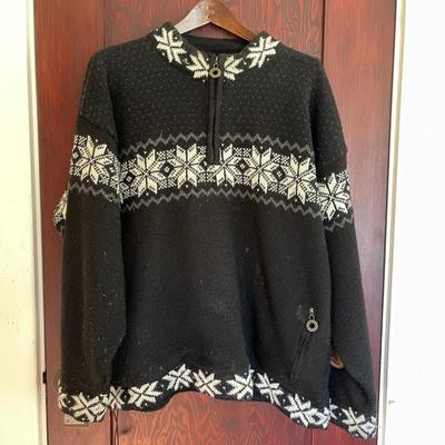 Lot 121 Mens Norwegian Sweater "Fjord of Norway" Size XL