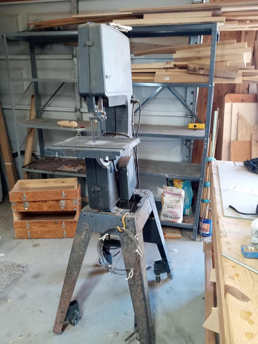 CRAFTSMAN 12 INCH BAND SAW SANDER ON A STAND