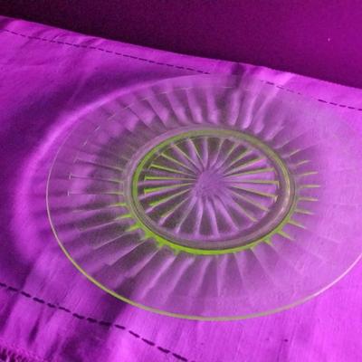 Anchor Hocking Depression Era Vaseline Glass Plate