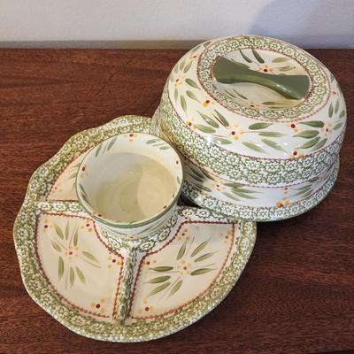 Temp-tations by Tara - 4 in 1 Cake Stand, Chip & Dip with convertible Dome Cover / Large Bowl