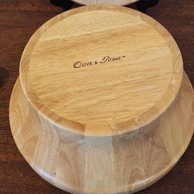 5 Piece Lot of Wooden Kitchen items: Tossed Salad Bowl, Cheese Board, Salad Servers & Napkin Rings