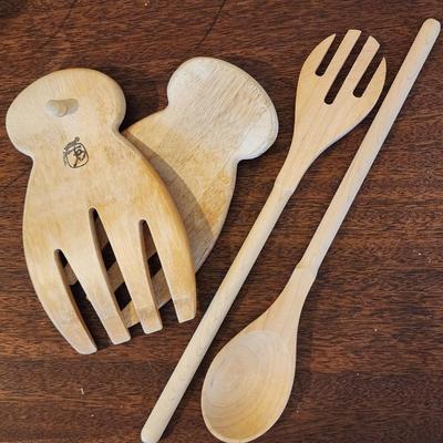5 Piece Lot of Wooden Kitchen items: Tossed Salad Bowl, Cheese Board, Salad Servers & Napkin Rings