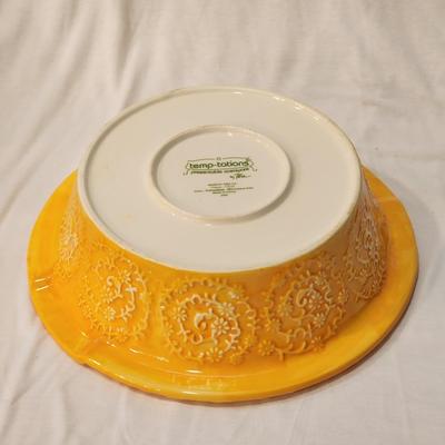 Temp-tations by Tara Presentable Ovenware - Sunny Yellow 1 1/2 quart Oven-to-Table Covered Casserole