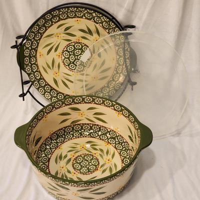 Temp-tations by Tara Presentable Ovenware Green & Cream 2 Quart Round Covered Casserole in Holder w/ Lid & Box