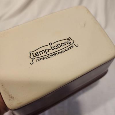 12 Pieces - Temp-tations by Tara Presentable Ovenware Maroon baking dishes in baskets with lids