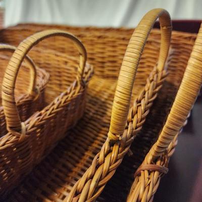 12 Pieces - Temp-tations by Tara Presentable Ovenware Maroon baking dishes in baskets with lids