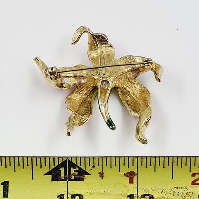 BEAUTIFUL VINTAGE ORCHID BROOCH WITH FAUX DIAMONDS ON THE ENDS OF THE PETALS