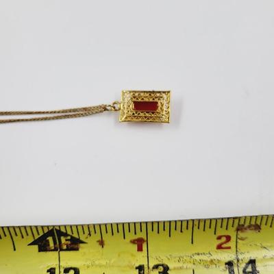 VINTAGE GOLD TONED CAMEO NECKLACE