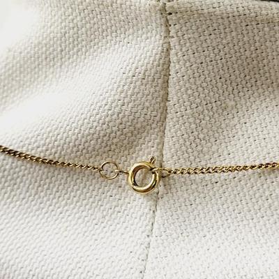 VINTAGE GOLD TONED CAMEO NECKLACE