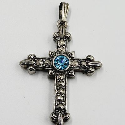 VINTAGE SILVER TONED CELTIC CROSS PENDANT