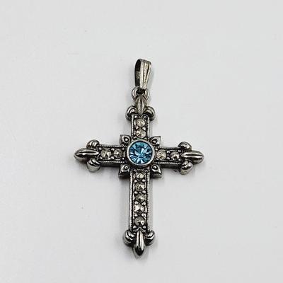 VINTAGE SILVER TONED CELTIC CROSS PENDANT