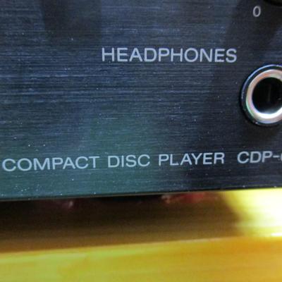 Sony Compact Disc Player CDP-670 With Remote - D