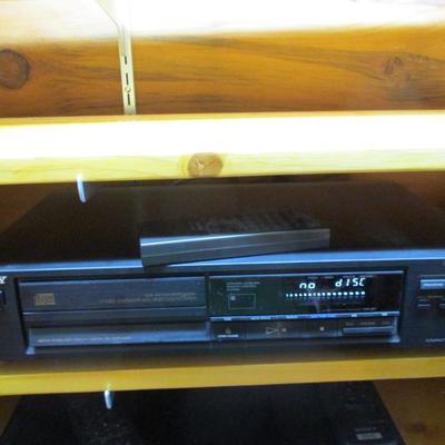 Sony Compact Disc Player CDP-670 With Remote - D