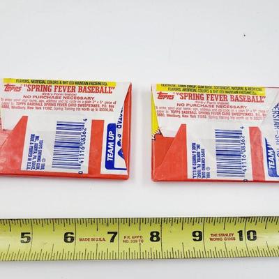 UNOPENED 2 PACKS OF TOPPS BASEBALL CARDS