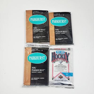 UNOPENED 4 PACK OF NHL HOCKEY CARDS
