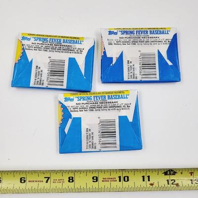 UNOPENED 3 PACKS OF TOPPS BASEBALL CARDS