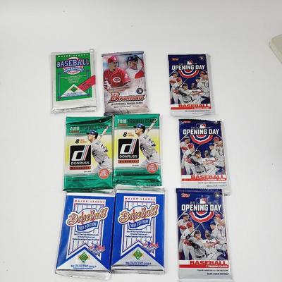 UNOPENED MULTI BRAND BASEBALL CARDS 9 PACKS