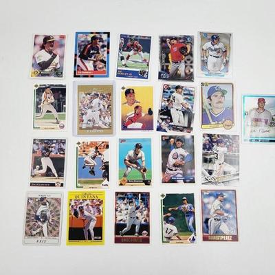21 MULTI PLAYERS BASEBALL CARD COLLECTION