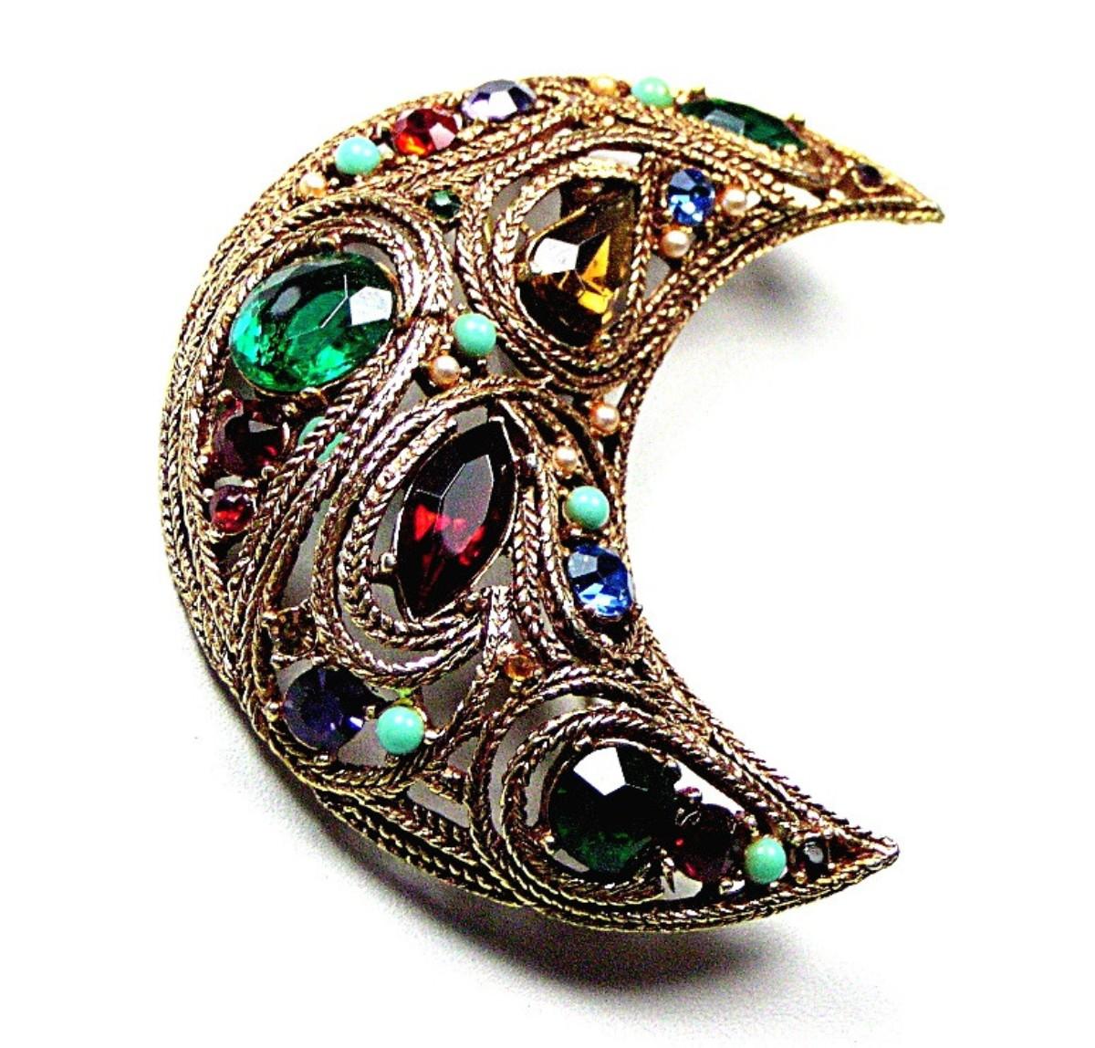 LOT 2 Prestige Dimensional Jeweled Crescent Moon