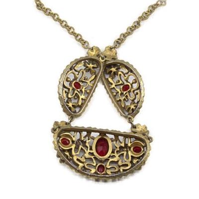 LOT 30:  Bohemian Red Stone Gilt Necklace