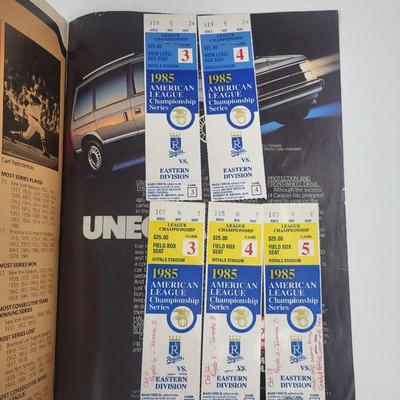 WORLD SERIES 1985 OFFICIAL PROGRAM W/ TICKET STUBBS