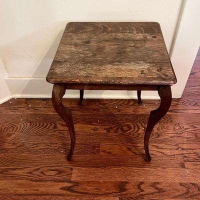 Lot 134 Small Oak Side / Plant Table from "The Barn" Van Nuys CA